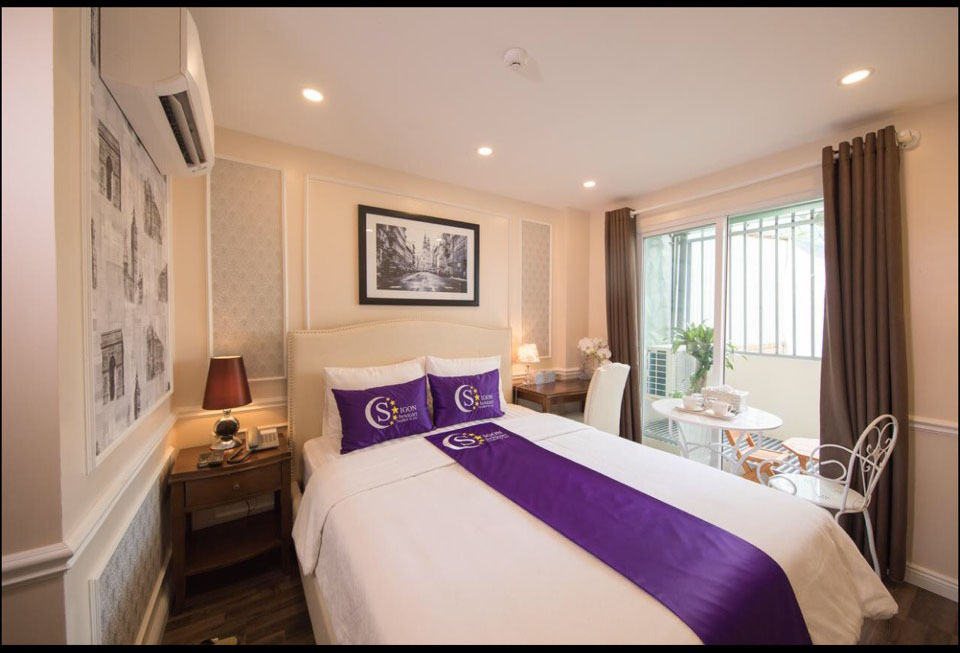 Sai gon by night luxury hotel
